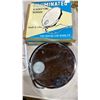 Image 1 : Vintage magnifying mirror