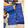 Image 1 : Mats with pillow pillows