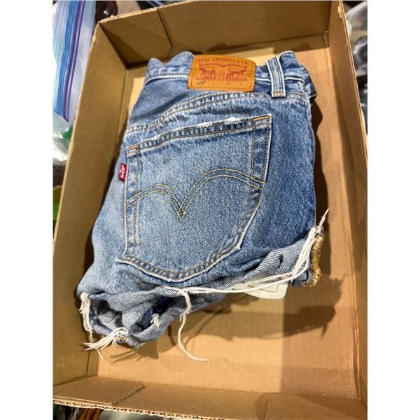 Levi's jean shorts size 29