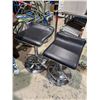 Image 1 : Paid adjustable stools