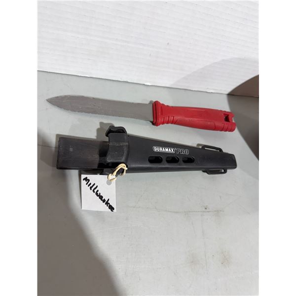 Milwaukee Double edge duct Knife