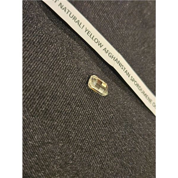 2.69ct yellow Spordumene