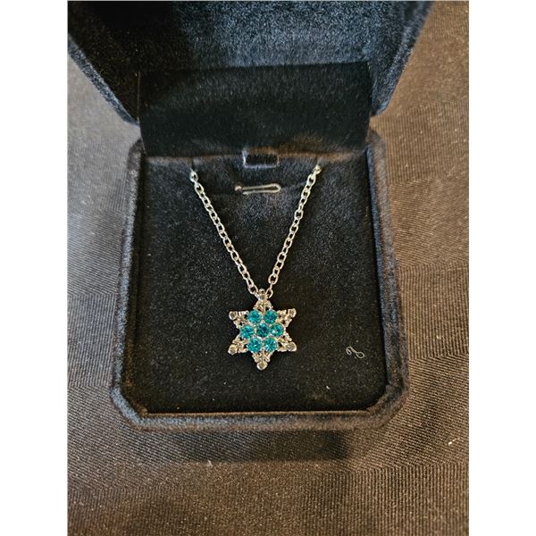 20.mm Blue snowflake necklace - 18"