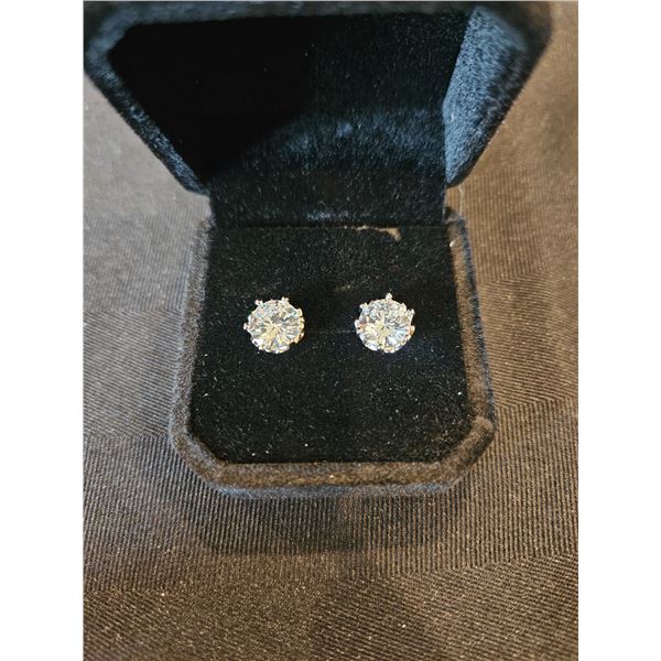 2.0ct Snowflake stud earrings