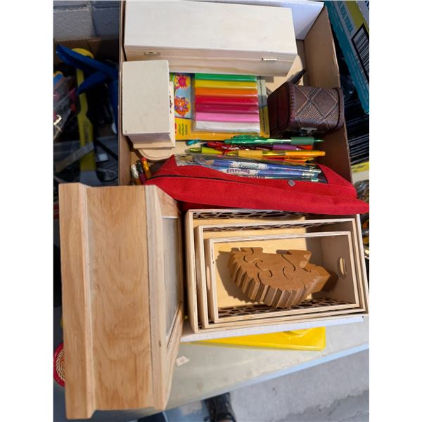 Crafting stationary art supplies