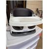 Image 1 : INGNUITY booster seat