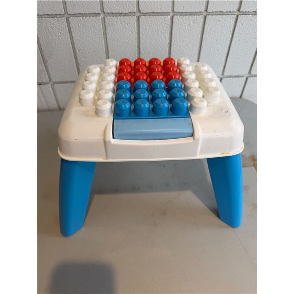 Mega blocks Lego table