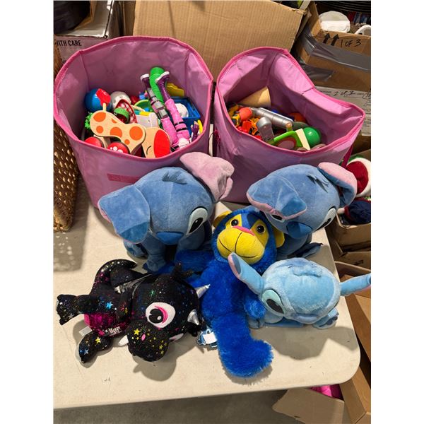 Toys and stuffies