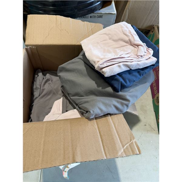 Queen sheet set and pillowcases