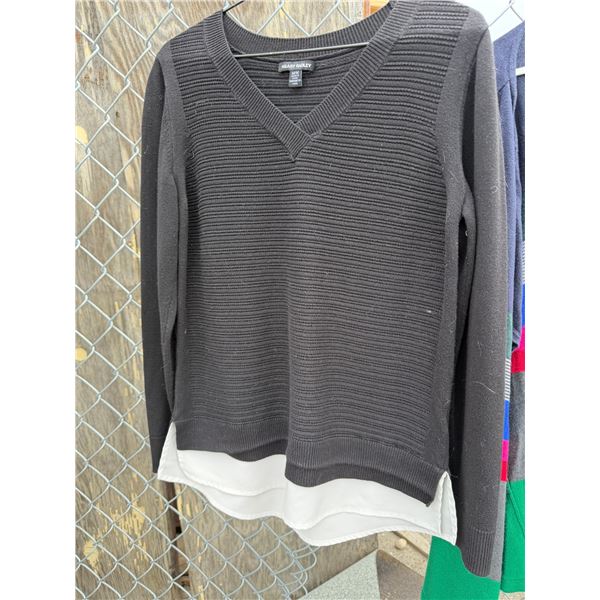 Hillary Radley medium sweat sweater