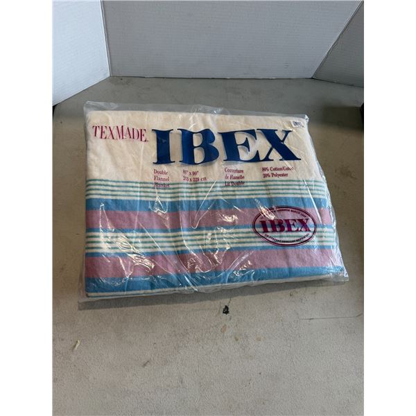 Double flannel blanket