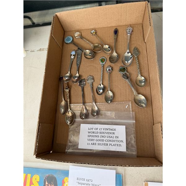 Vintage world souvenir spoons