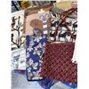 Image 3 : Tapestries and linens