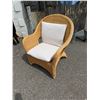 Image 2 : Wicker chair