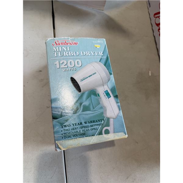 Travel hairdryer