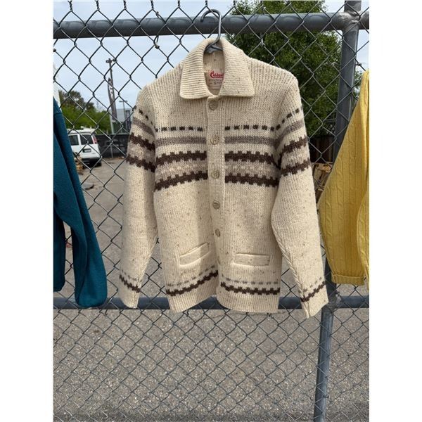 Vintage Caldwell, pure virgin wall sweater, Canada size medium