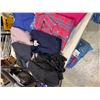 Image 4 : Small medium clothing