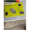 Image 1 : Wall plug ethernet bridge XE102