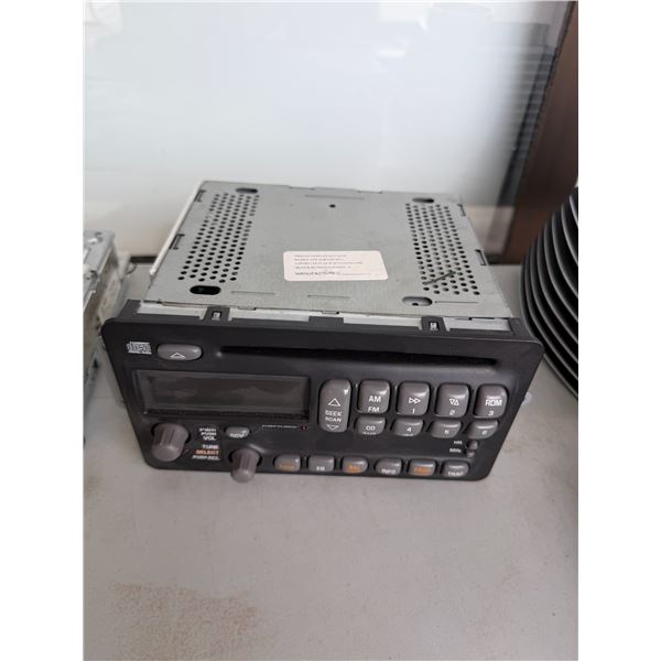 Compact disc vehicle stereo