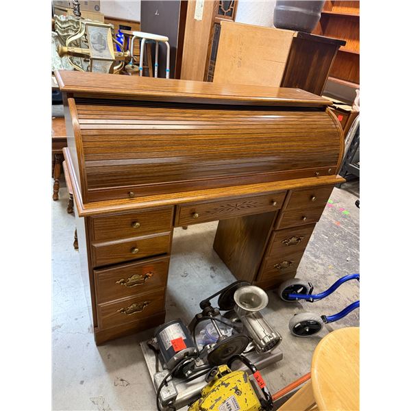 Roll top desk 47 1/2" x 20" x 42 1/2" tall