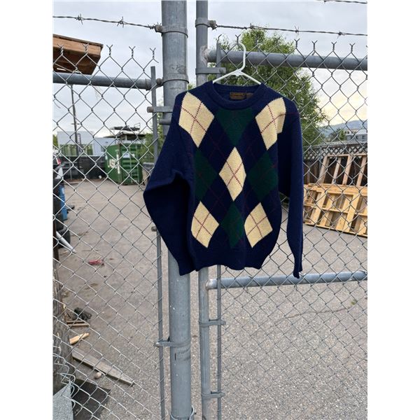 Eddie Bauer small sweater