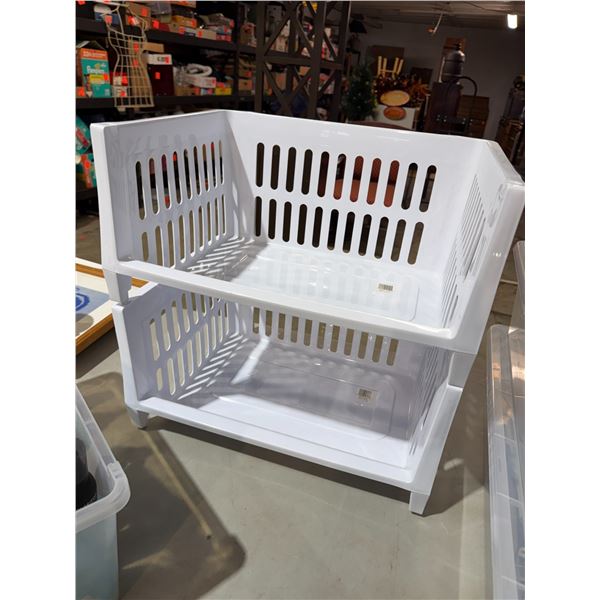 Storage baskets stacking