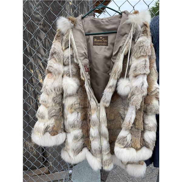 Western furs coat size medium/large?