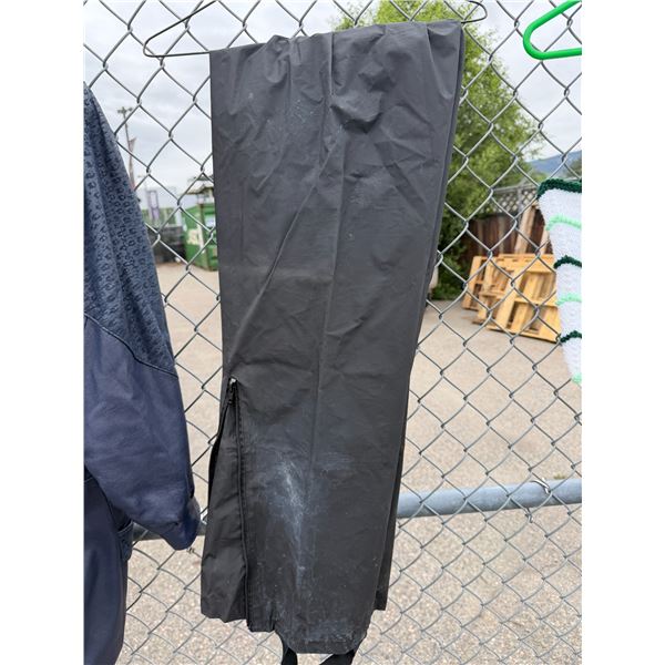 Green pants size medium?