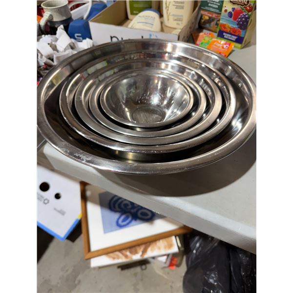 Mixing bowls