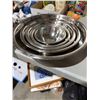 Image 1 : Mixing bowls
