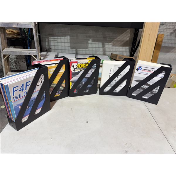 Aviation magazines, cross, and concave magazines, Air Force, etc.