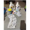 Image 1 : Laundry items, assorted fullness