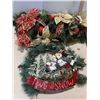 Image 3 : Wreaths and Christmas decor