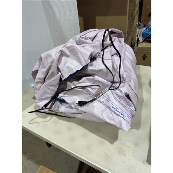 Blowup mattress with built-in pump