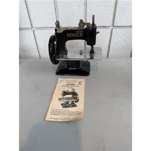 Singer, sewing machine 20–10 M
