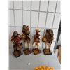 Image 1 : Papier-mâché figurines