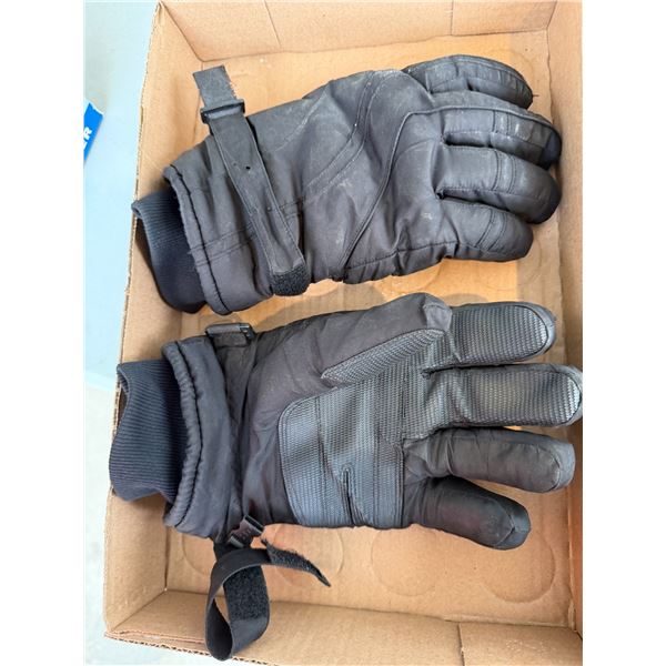 Winter gloves