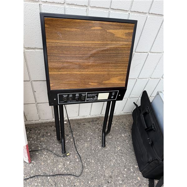 Custom table projector/audio model 871