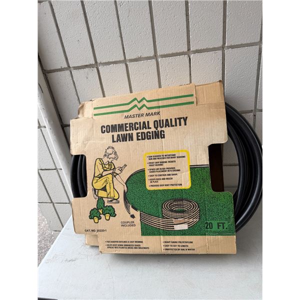 Commercial lawn edging