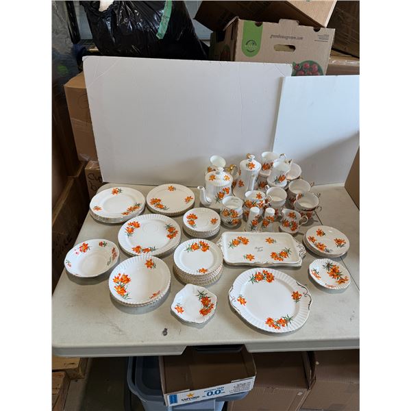 Prairie Lily dishes