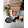 Image 1 : Assorted home decor