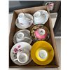 Image 1 : Tea cups and saucers