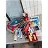 Image 1 : Painting related items