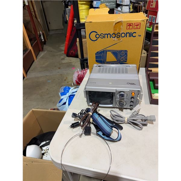 1980s Cosmo sonic CMT5 portable TV works