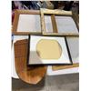 Image 2 : Assorted frames