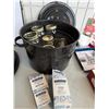 Image 1 : Canning pot jars, and seals