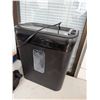 Image 1 : Paper shredder