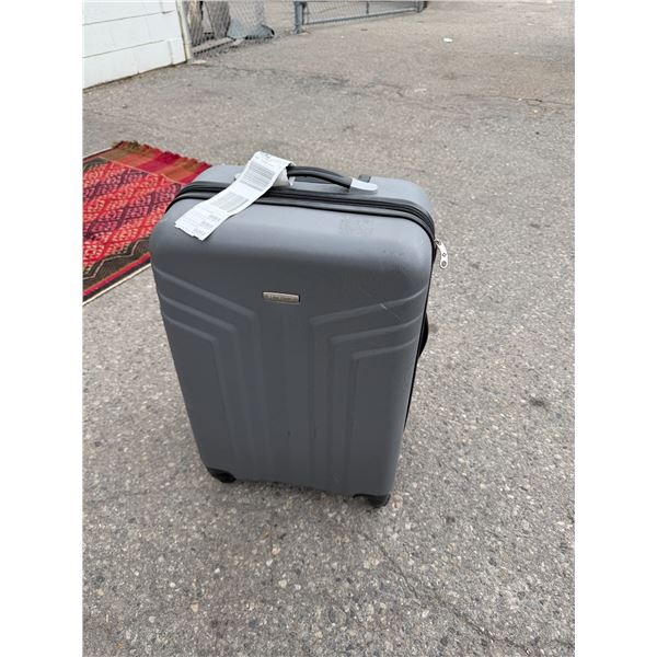 Samsonite four wheeled suit