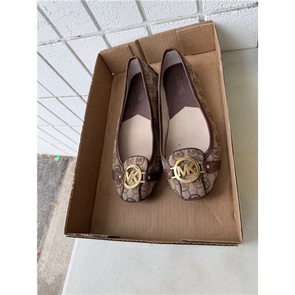 Michael Kors size 9
