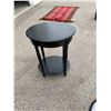 Image 1 : Side table